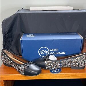 White Mountain Women's Black and Multicolor Tweed Loafers